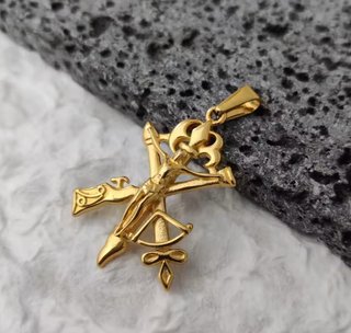Colgante del Cristo Legionario de Oro Chapado