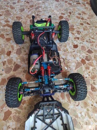 Coche RC Wltoys 12428-B