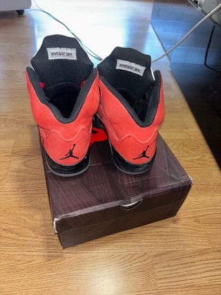 Jordan Retro 5 Rojo y Negro