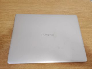 Huawei MateBook 13 - i5 10Gen 8GB 512GB SSD