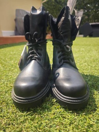 Botas Policia Nacional Tolino numero 42