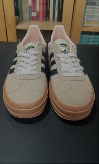 Zapatillas Adidas totalmente nuevas talla 39