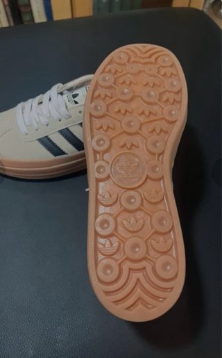 Zapatillas Adidas totalmente nuevas talla 39