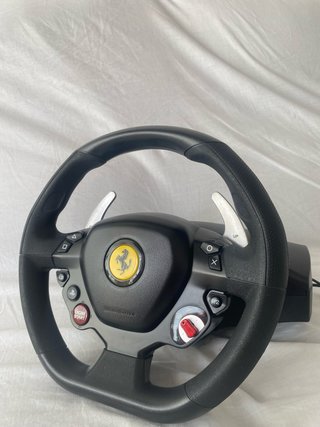 Volante Ferrari T80 Thrustmaster