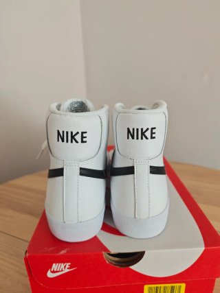 Nike Blazer Mid '77 Zapatillas Blancas