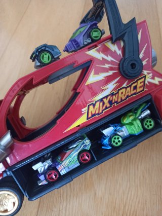 Camión T-Racers con Coches