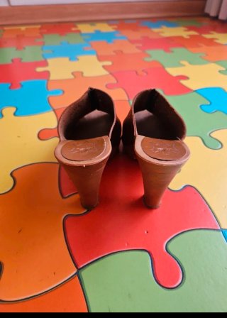 Zuecos de madera mujer
