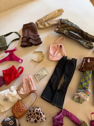 Ropa y Accesorios Muñecas Bratz
