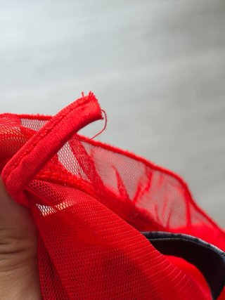 Vestido rojo de tul con volantes