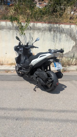 Gilera Nexus 125 Maxi Scooter Blanca