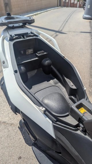 Gilera Nexus 125 Maxi Scooter Blanca