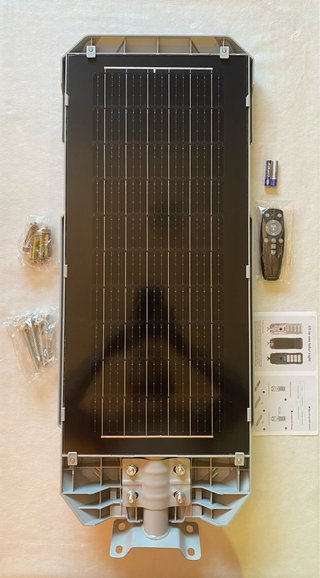 Farola Solar Suniz Global ONYX E7 300W Nueva