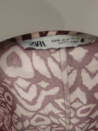Blusa Zara Roxo e Branco Estampada
