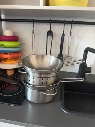 Cocinita IKEA gris y negra