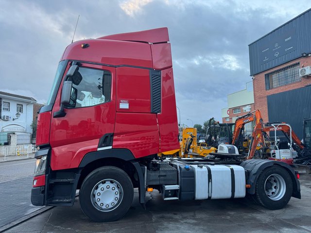 Renault T460