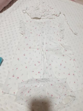 Lote Ropa Bebé Vestidos y Conjuntos