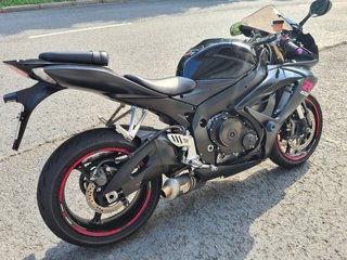 Suzuki GSXR 600 K6 Moto Deportiva Negra