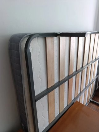 Cama somier + Colchón 150 cm ( Regalo cómoda)