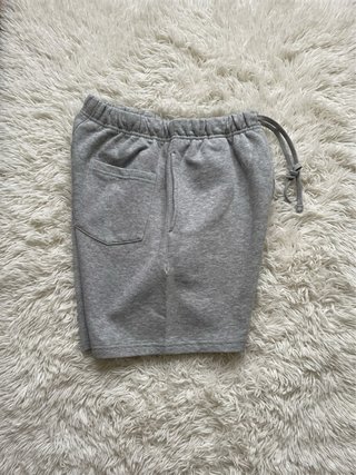 Pantalones cortos ESSENTIALS grises