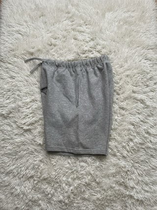 Pantalones cortos ESSENTIALS grises