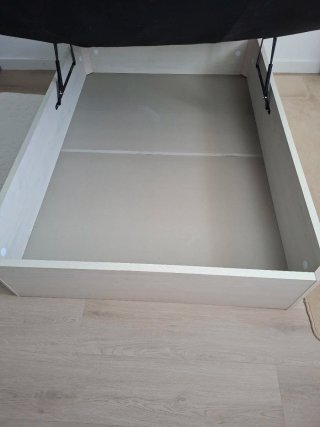 Cama abatible + colchón – ahorra espacio