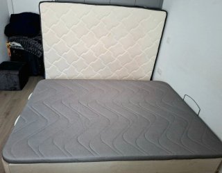 Cama abatible + colchón – ahorra espacio