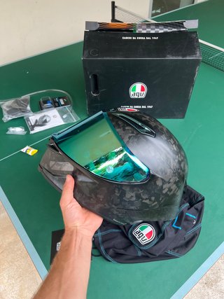 Casco AGV Pista Futuro Carbono. Talla ML