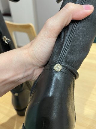 Botas altas piel Massimo Dutti negras