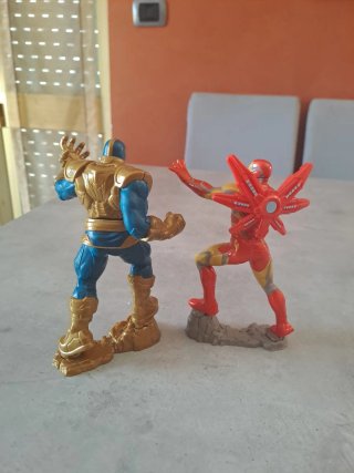 Action Figure Thanos & Iron Man Kinder Sorpresa