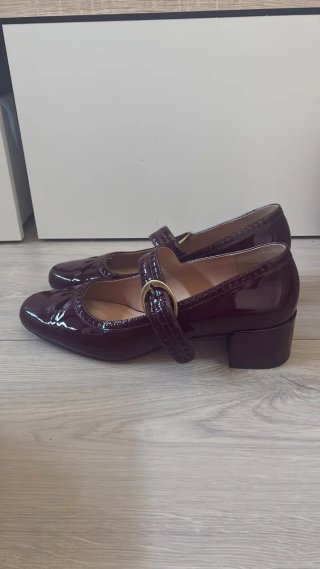 Zapatos Mary Jane charol burdeos