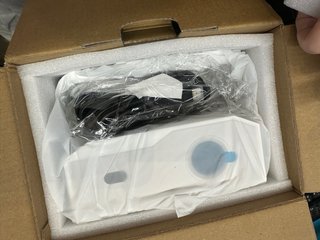 Proyector Portátil Android TV 1080P