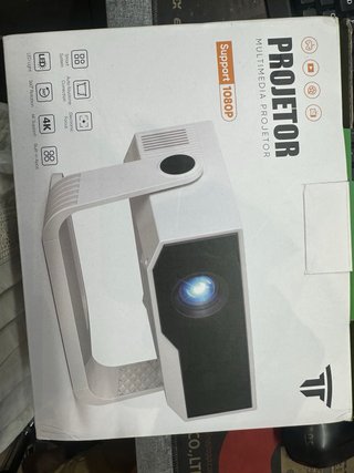 Proyector Portátil Android TV 1080P