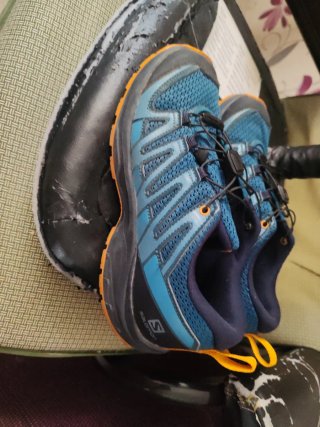Zapatillas Salomon Azul y Naranja