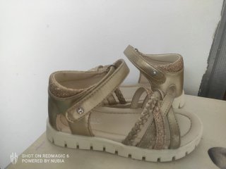 Sandalias niña talla 24 doradas