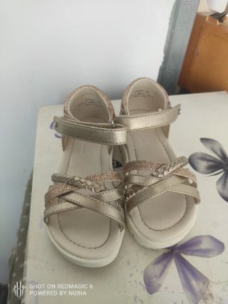 Sandalias niña talla 24 doradas