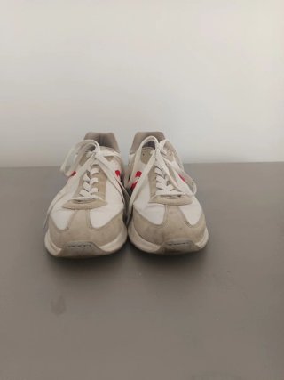 Zapatillas Ecoalf Beige y Blancas