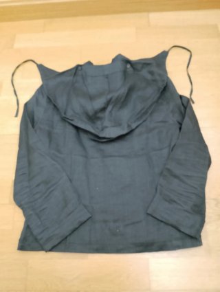 Chaqueta de lino con capucha