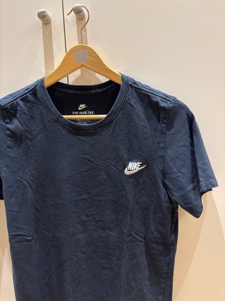 Camiseta Nike azul marino
