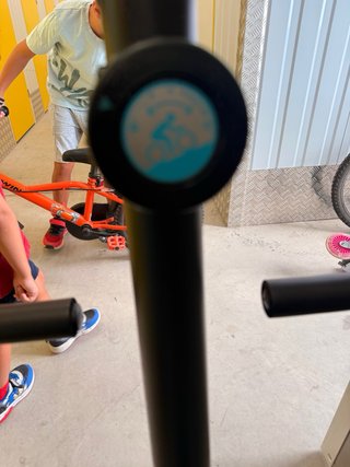 Bicicleta Estática Essentiel Negra