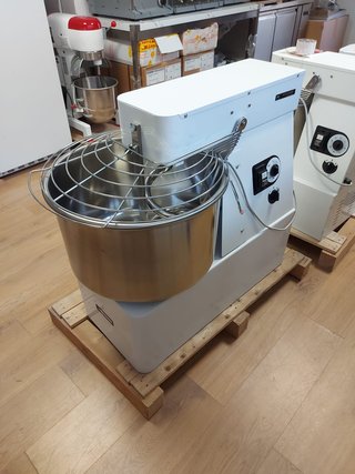 AMASADORA EVO 60LT PARA 25KG DE MASA TOTAL
