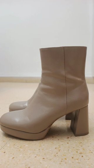 Botines beige tacón plataforma Pull&Bear