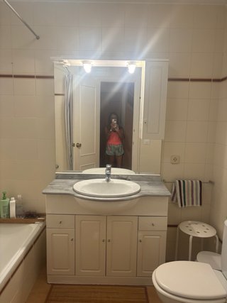Mueble de baño con lavabo