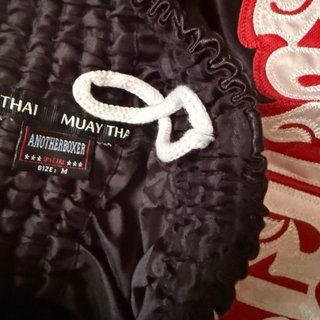 Another Boxer Muay Thai – Negro/Malla Roja | S EU