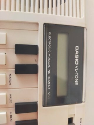 Teclado Casio VL-TONE, con pilas, sin cargador