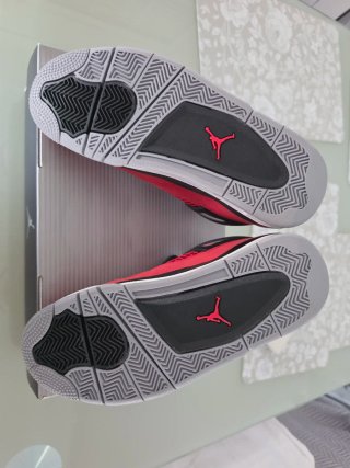 Jordan 4 Toro Bravo Rojo
