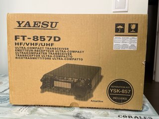 YAESU FT-857D HF/VHF/UHF Radio Transceptor