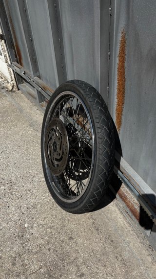 Llanta 21 Harley Softail
