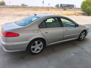 PEUGEOT 607