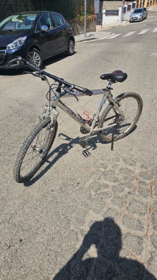 Bicicleta Aluminio 3 Platos 6 Piñones ruedas 26".