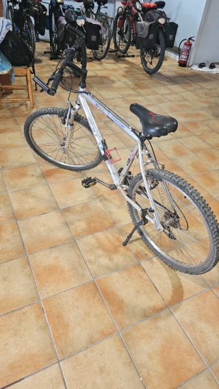 Bicicleta Aluminio 3 Platos 6 Piñones ruedas 26".